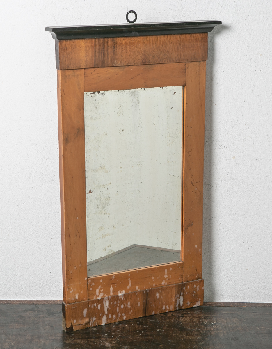 Kl. Biedermeier Wandspiegel (um 1820/30), Kirsch- u. Nußholz, teils ebonisiert, orig.Spiegelglas,