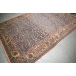 Orientteppich Isfahan, Maße ca. 285 x 205 cm. Altersbed. Gebrauchszustand.- - -21.00 % buyer's