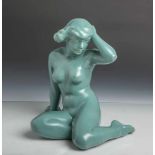 Hald, Arthur (1950/60er Jahre), sitzender weibl. Akt, Keramikfigur, Grün glasiert,Unterboden bez.,