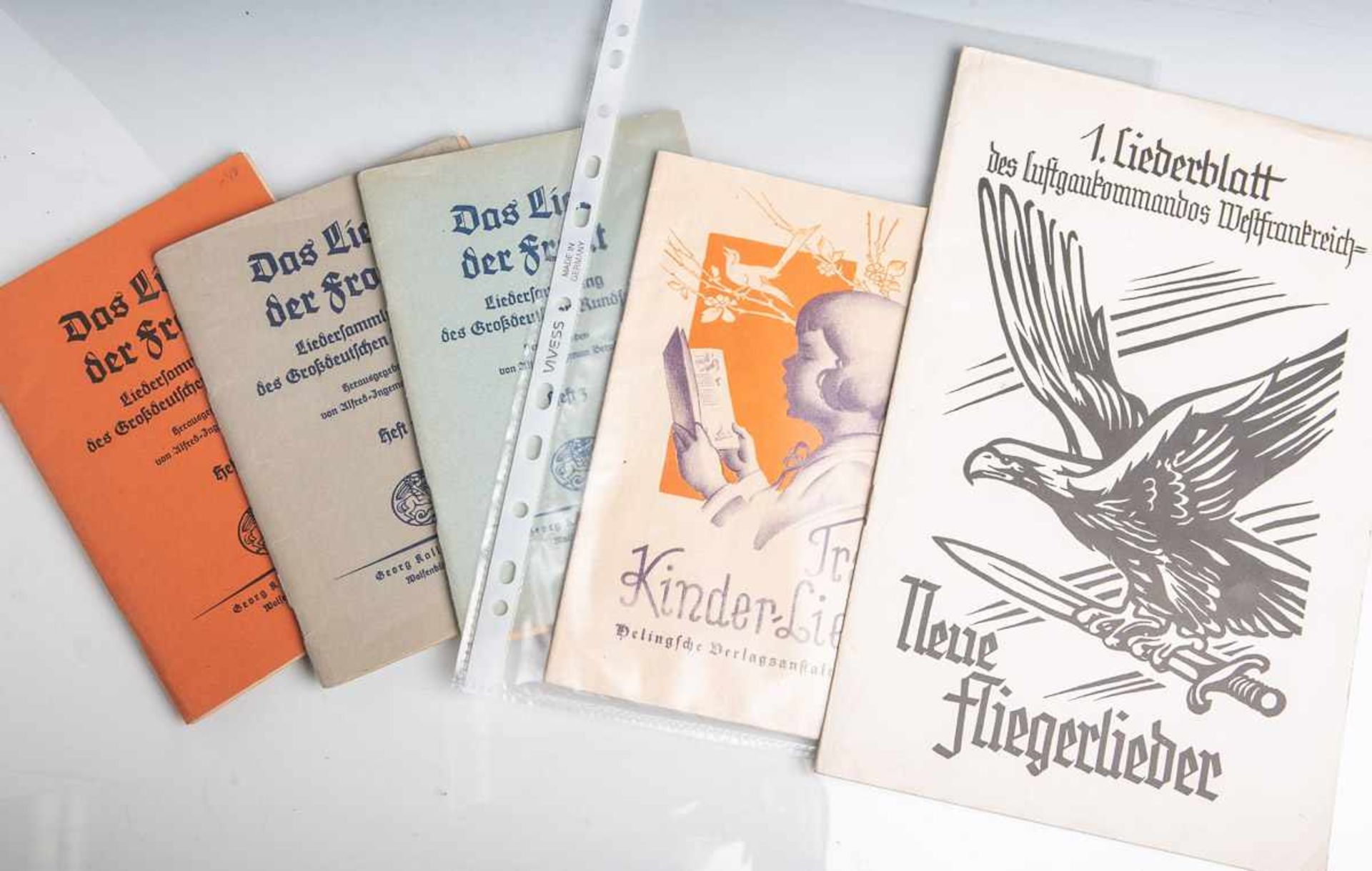 Konvolut, Liederhefte (Drittes Reich), insgesamt 5 Stück, bestehend aus: 1x "1. Liederbuchdes