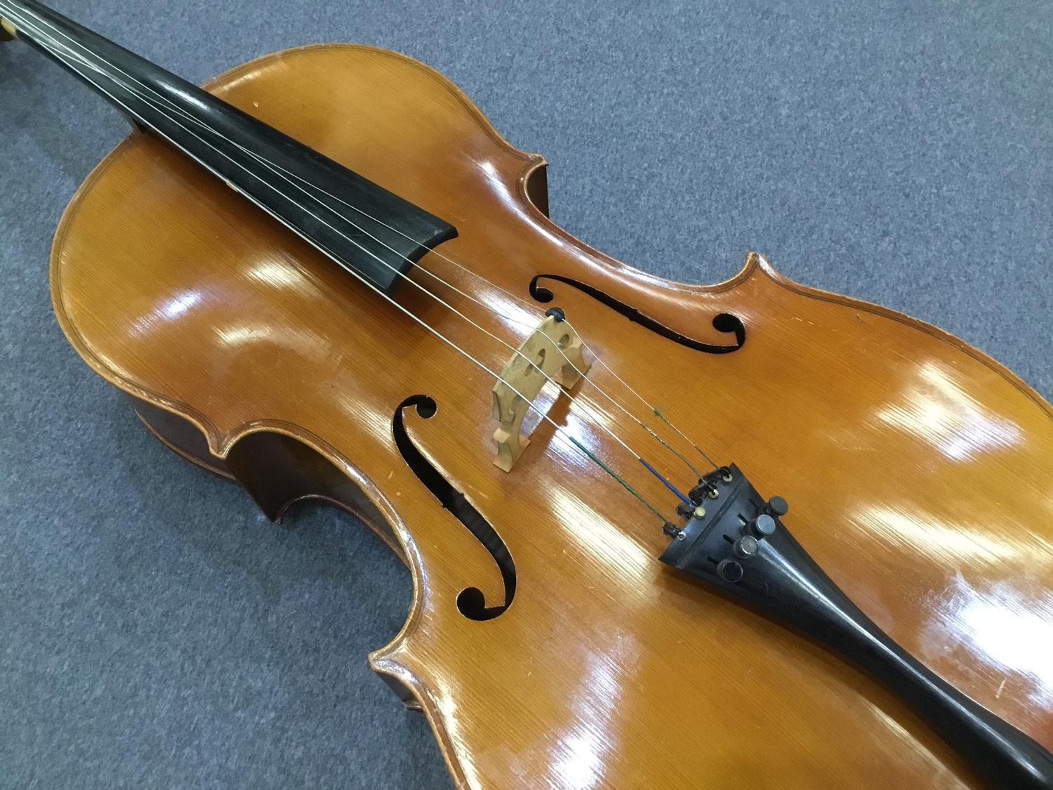 20th Century cello with two-piece flamed maple back and sides with deep carved spruce top - Image 2 of 6