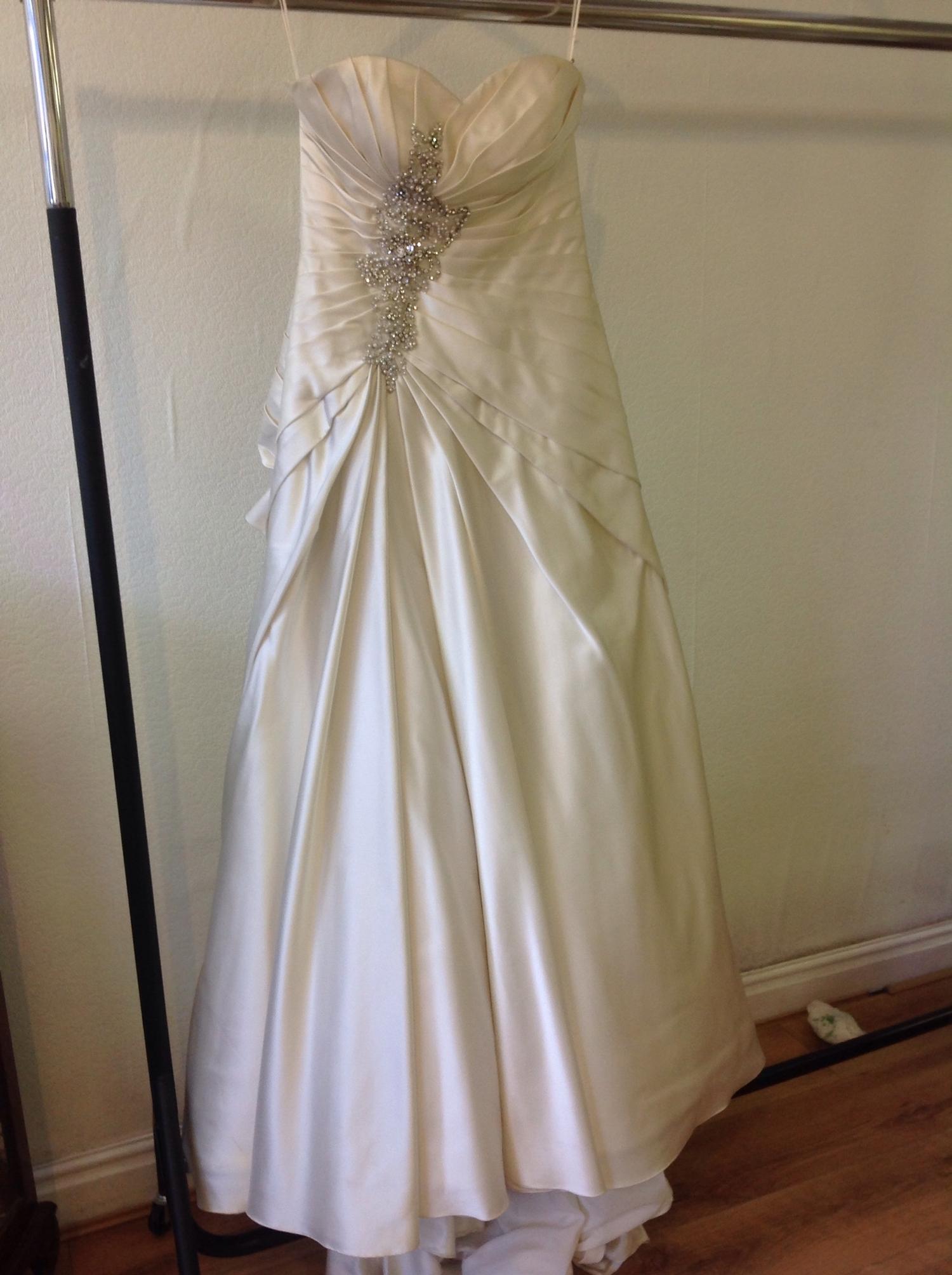 (10) 4 x Maggie Sottero sample wedding gowns, total rrp £3050, size 14 - Image 3 of 12