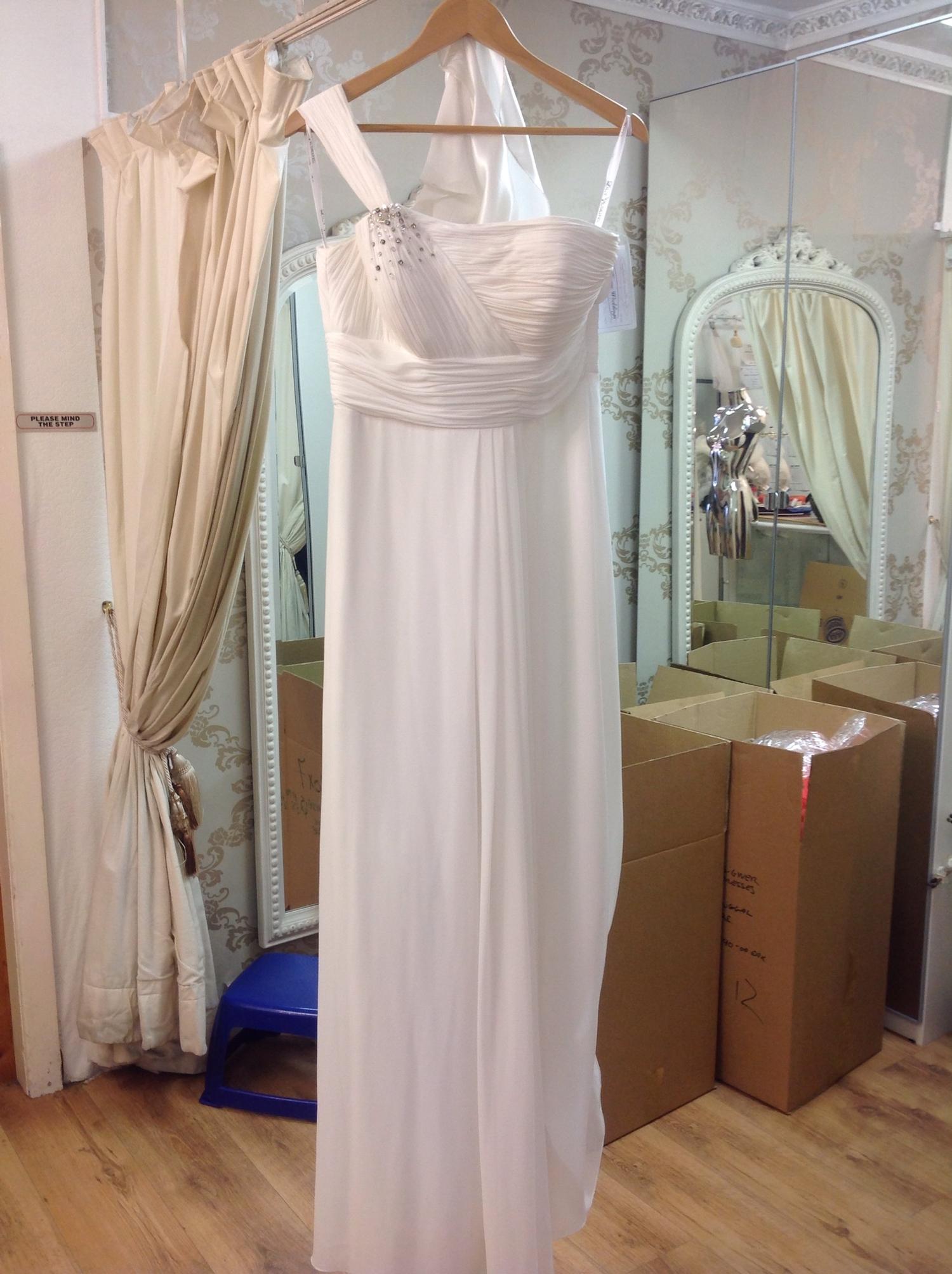 Wedding gown box 1, 6 Wedding gown samples -Total rrp £4156, 4x Ronald Joyce, 2x Lilly Des - Image 4 of 12