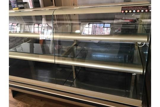 Commercial refrigerated glass display unit