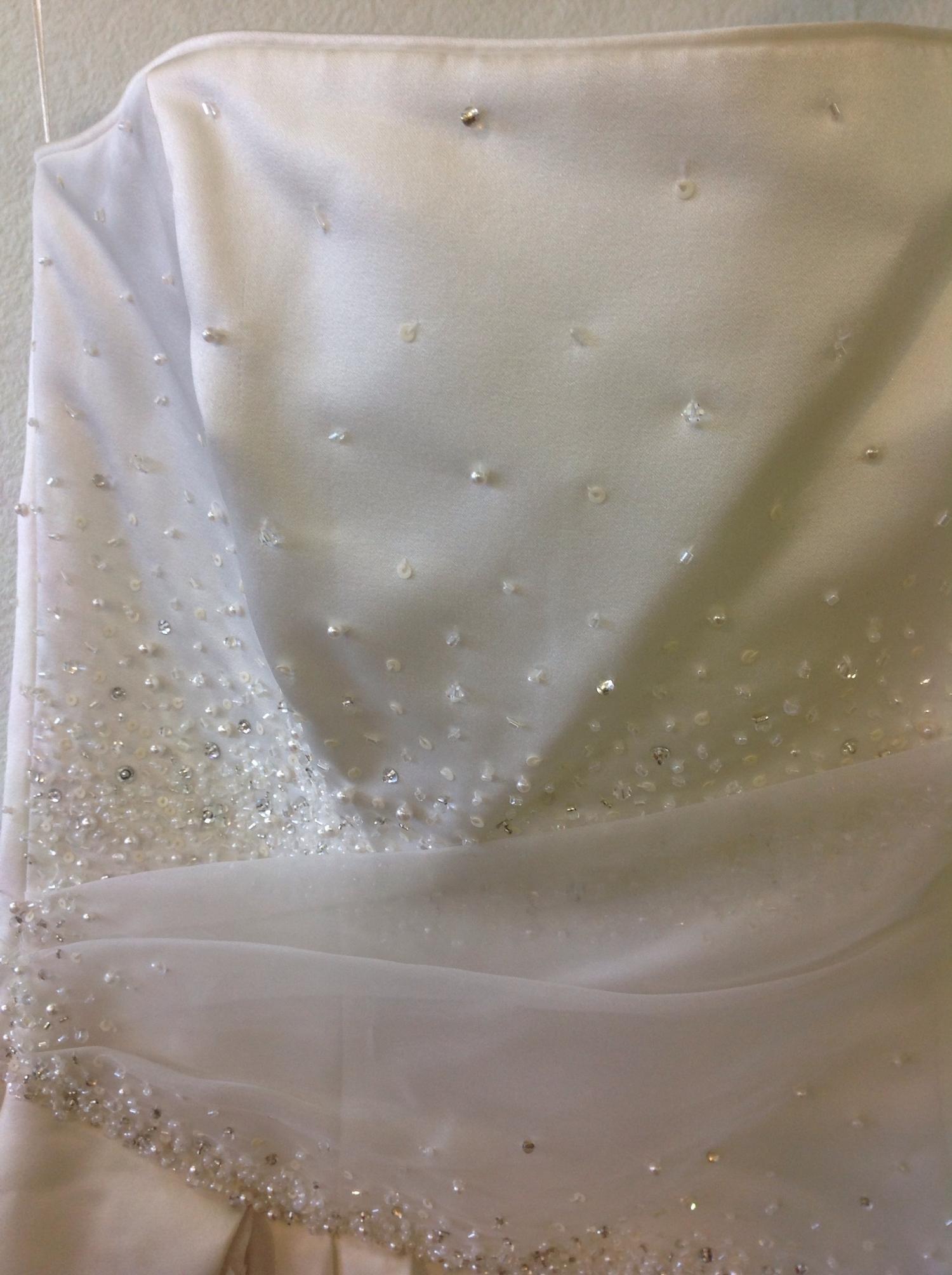 (10) 4 x Maggie Sottero sample wedding gowns, total rrp £3050, size 14 - Image 2 of 12