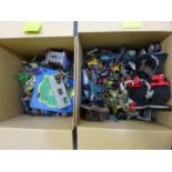 Two large boxes of Sci-Fi figures & models (19)