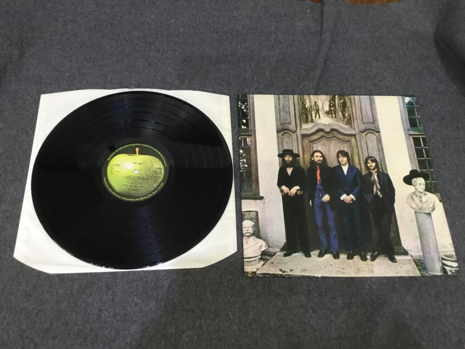 The Beatles Hey Jude LP - CPCS 106. record in excellent condition