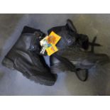 A pair of 'HI-TEC' work boots - size 9