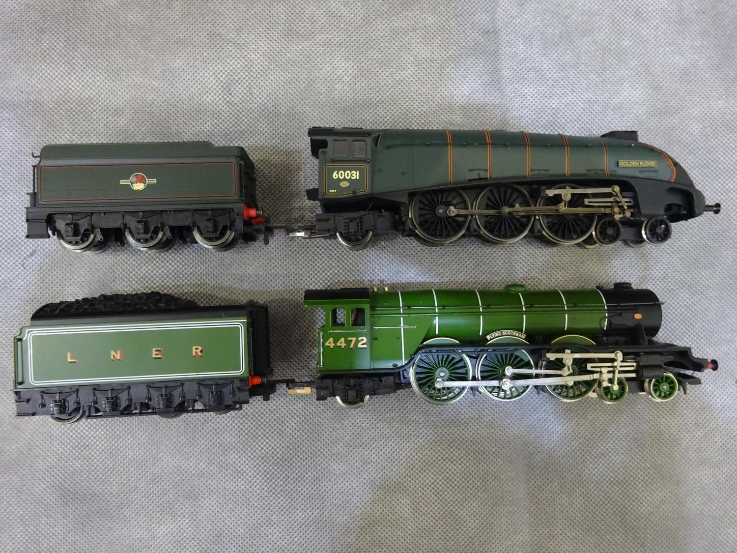 Hornby 'FLYING SCOTSMAN' & 'GOLDEN PLOVER' model trains