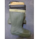 A pair of vintage 'SUNDRIDGE' wellingtons - size 11