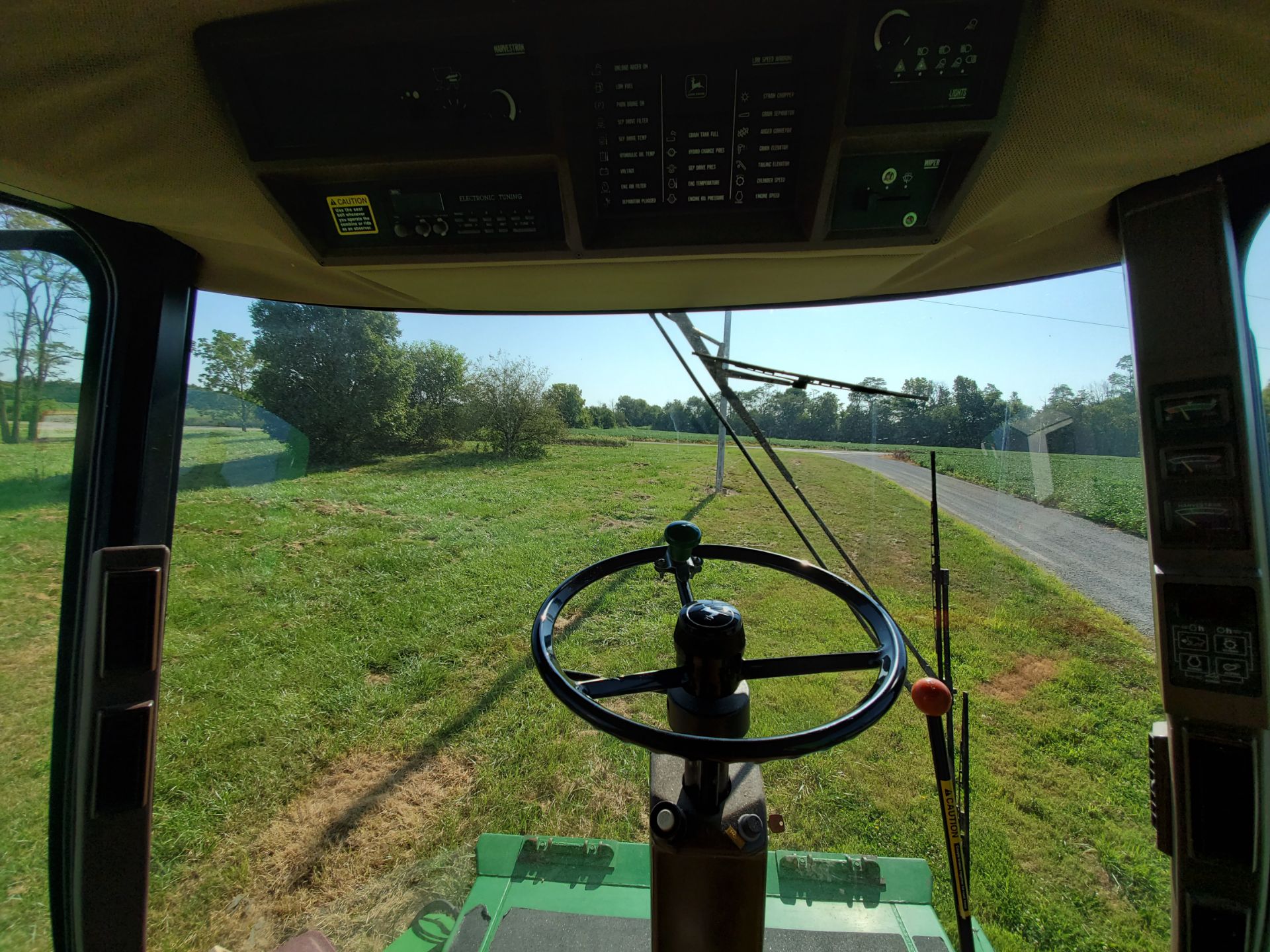 1997 John Deere 9600 Combine - Image 14 of 16