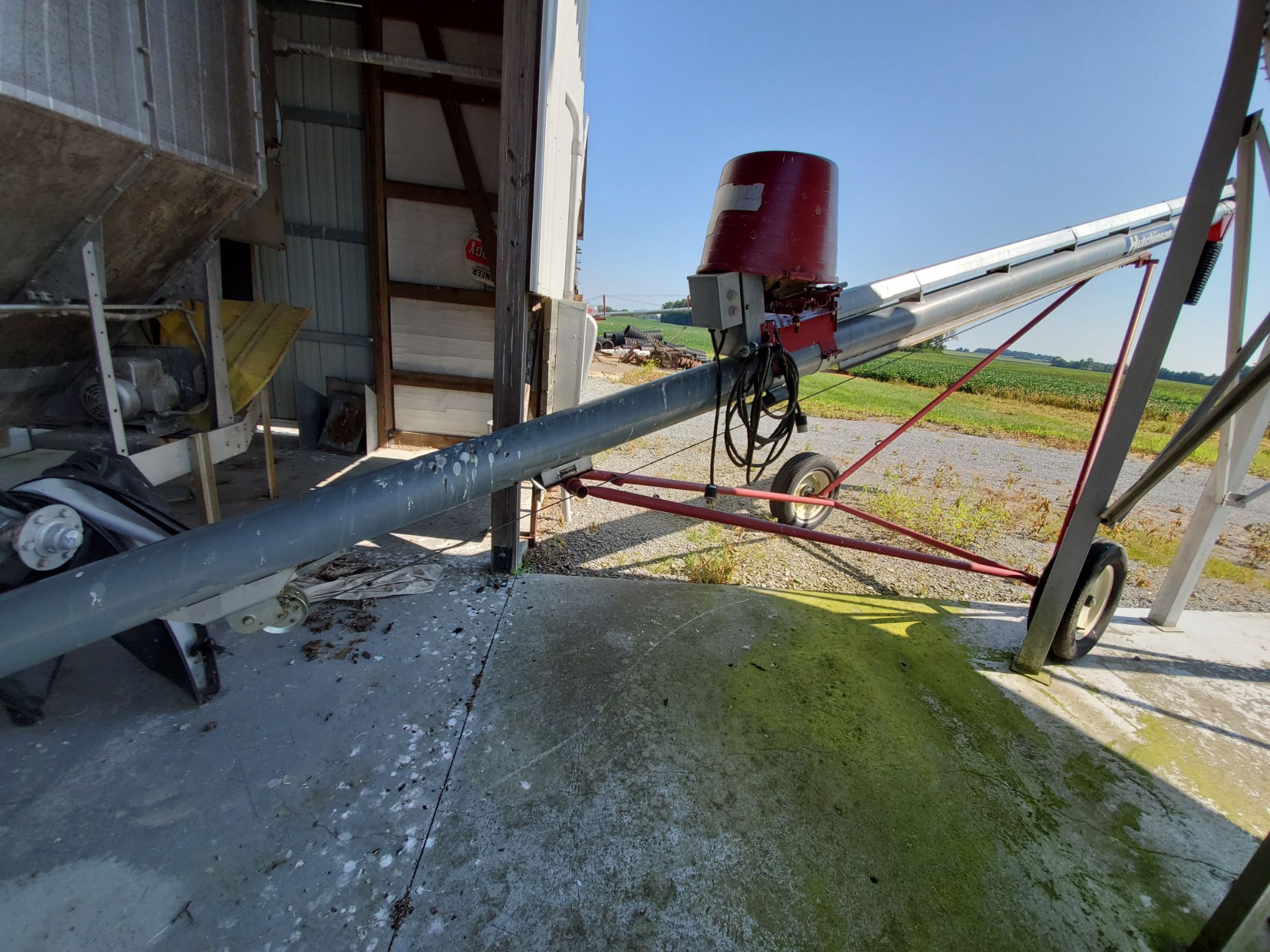 Hutchinson 8''x34' Grain Auger - Image 2 of 4