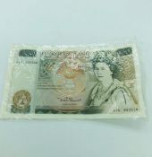 An uncirculated £50 note A14650538