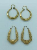 Two pairs of 9ct yellow gold earrings (4g)