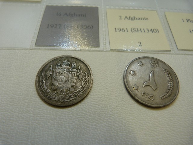 A Collection of Five coins from Afghanistan from 1895 to include ½ Afghani, 2 Afghani, 1 Piasa, 1 - Image 7 of 10