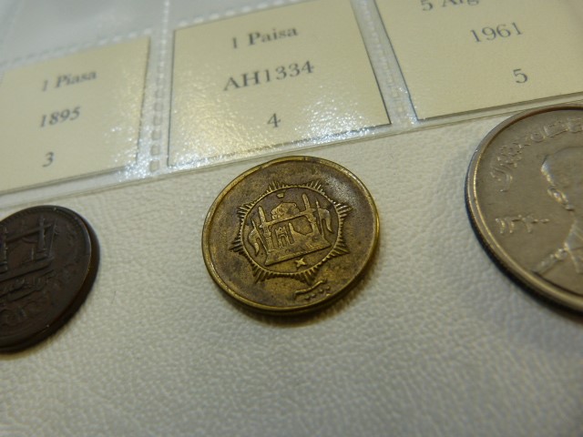 A Collection of Five coins from Afghanistan from 1895 to include ½ Afghani, 2 Afghani, 1 Piasa, 1 - Image 9 of 10