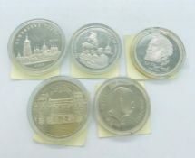 A selection of Russian coins 1 Rouble 1993, 3 Roubles 1994, 5 Roubles 1988, 5 Roubles 1991, 1 Rouble