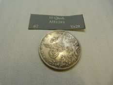 An Egyptian 10 Qirsh silver coin (AEF)
