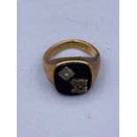 A 10ct gold signet ring (7.1g)