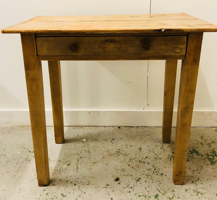 A Pine table with single drawer - Image 3 of 3