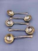 A set of five Reed and Barton Sterling silver soup spoons.(130g)