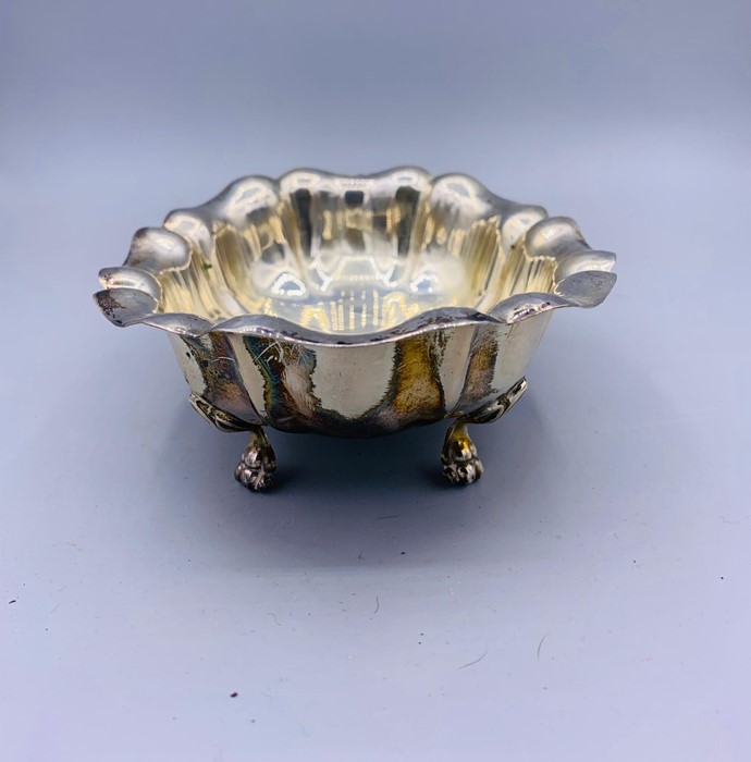 A Silver bowl on claw feet, marked 800 - Image 2 of 3