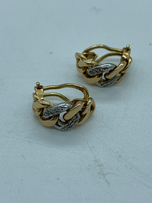 A pair of 18ct gold earrings (11.7g) - Image 3 of 4