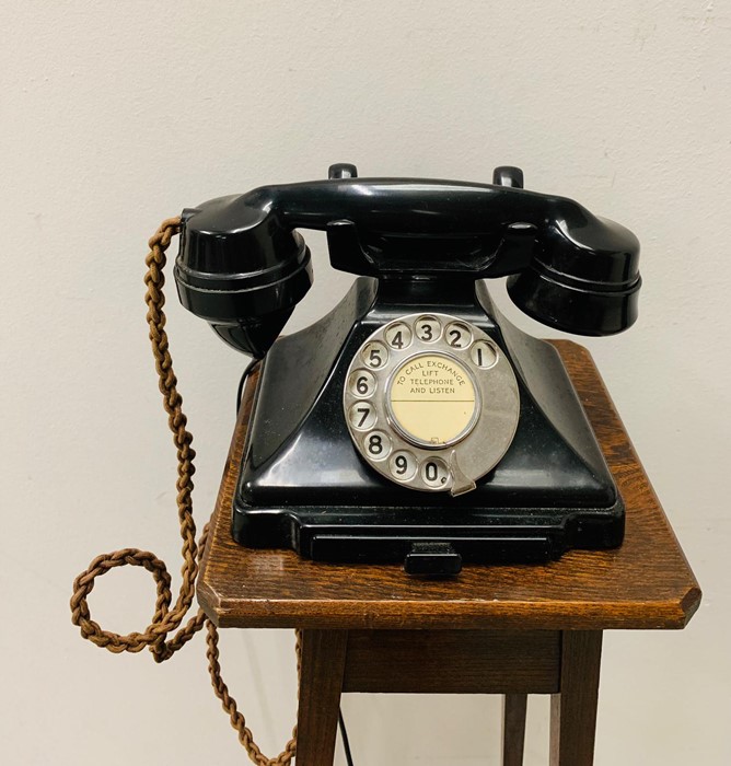 Bakelite Telephone Black