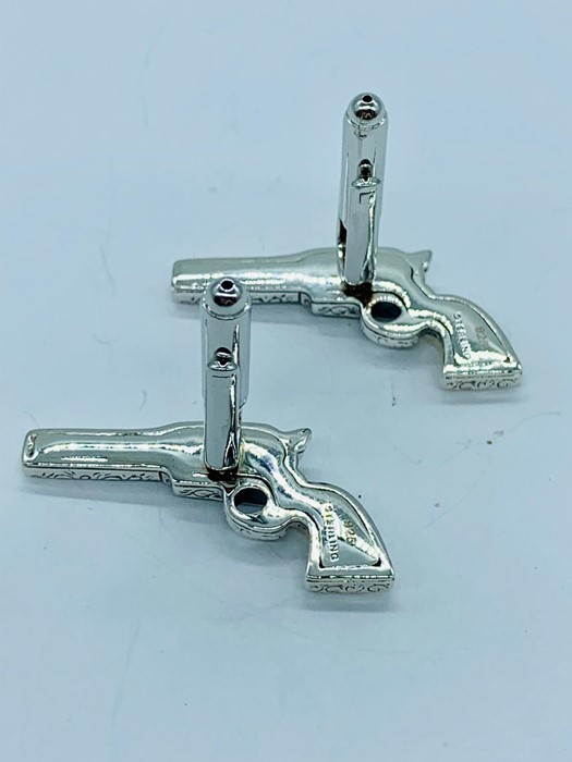 A pair of unusual silver cufflinks in the form of pistols with moonstone handles - Image 2 of 2