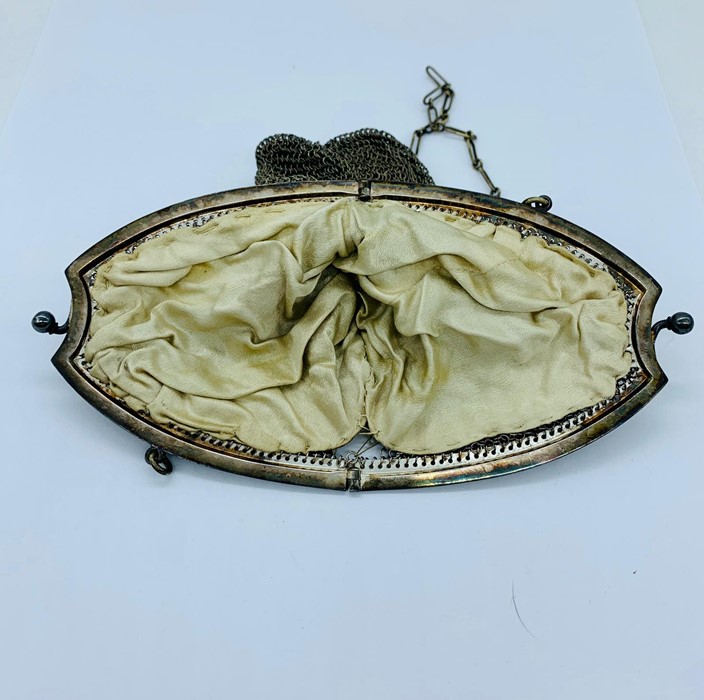A silver mesh, silk lined ladies purse - Image 3 of 3