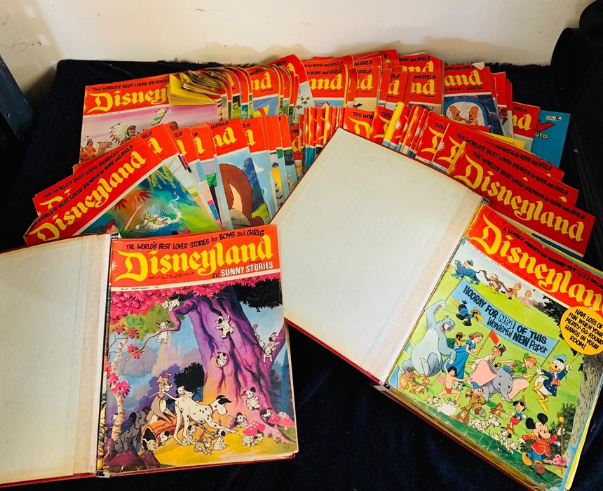 A Large selection of Disneyland magazines from No1- No 218 - Image 2 of 2