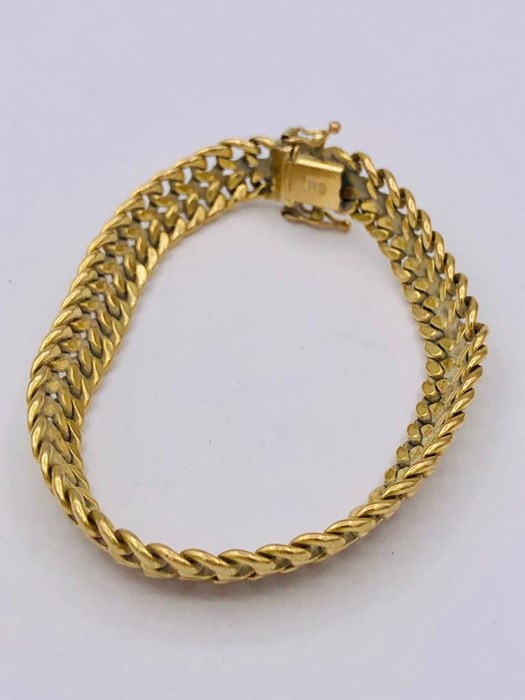 A 9ct yellow gold bracelet (11g)