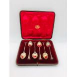 A boxed set of silver teaspoons C & S Co Ltd 1905.