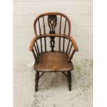 A Childs Windsor chair (H66cm)