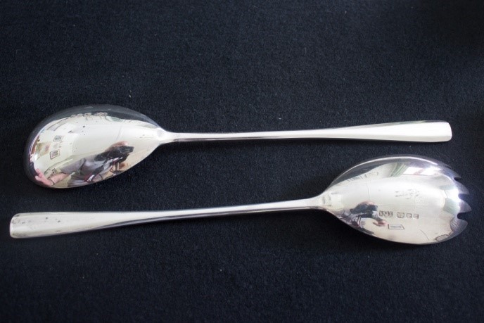 A Pair of silver salad servers, hallmarked London 1936 by EP & S. - Image 2 of 3