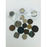 Quantity of Indian colonial coins, some silver including 1942 rupee and 1945 half rupee coins