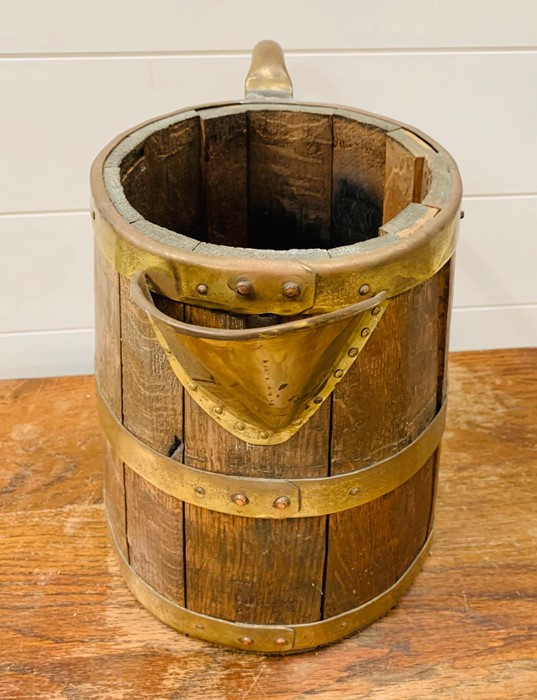 A large wooden barrel pitcher with brass hoops - Image 2 of 2