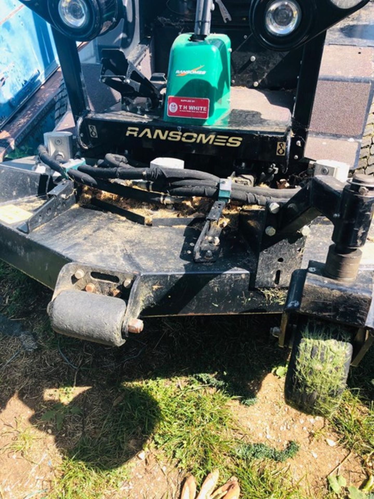 Ransome 2015 diesel mowing machine, HR300 Kubota D110ST, starts on the button - Image 8 of 11