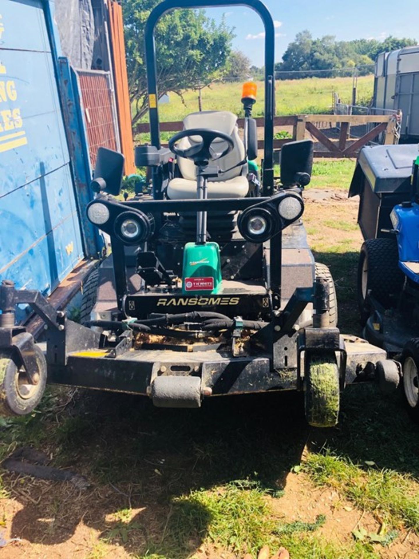 Ransome 2015 diesel mowing machine, HR300 Kubota D110ST, starts on the button - Image 11 of 11