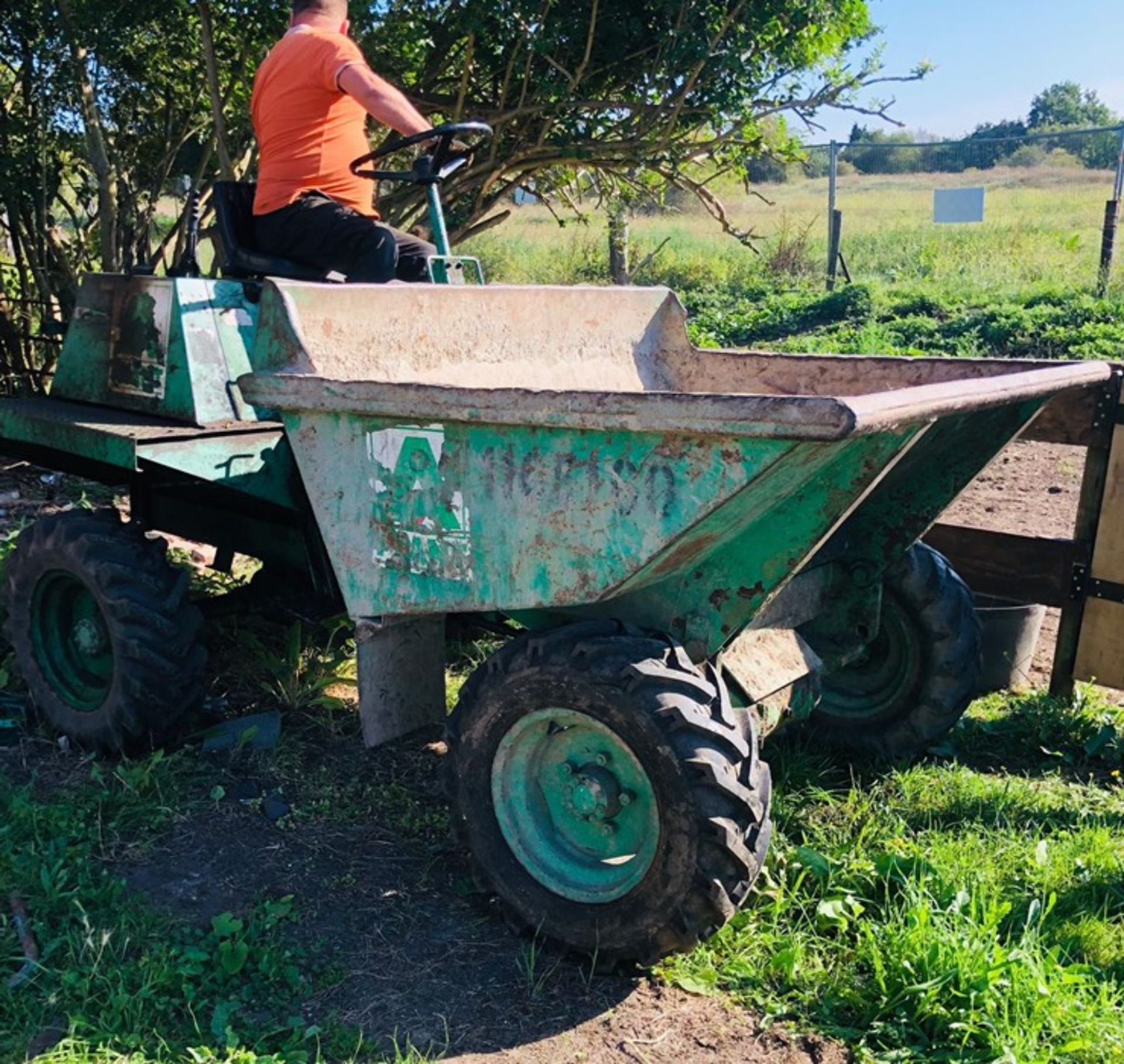 A green Benford TT2000 diesel front dumper - Image 3 of 3