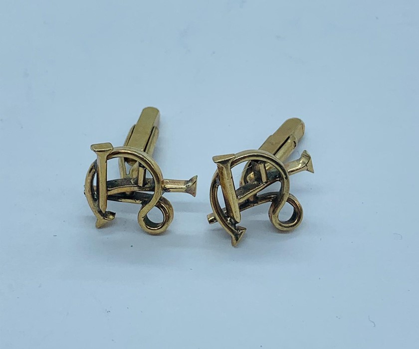 A Pair of 9ct gold gents cuff Links (7.65g)
