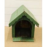 A small painted wood kennel (D46cm W29cm H41cm)