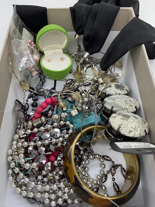 A selection of Costume jewellery