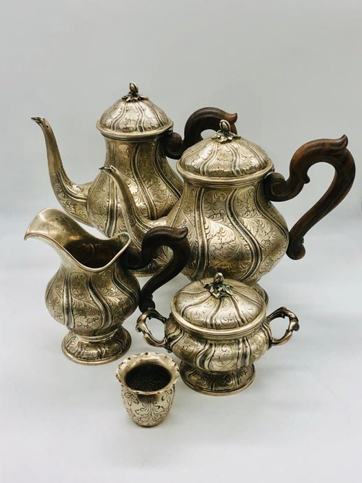 A Continental Five Piece Silver Tea Service marked 800 and with a 1930's hallmark (Italian) (1.34