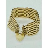 A 9ct yellow gold bracelet