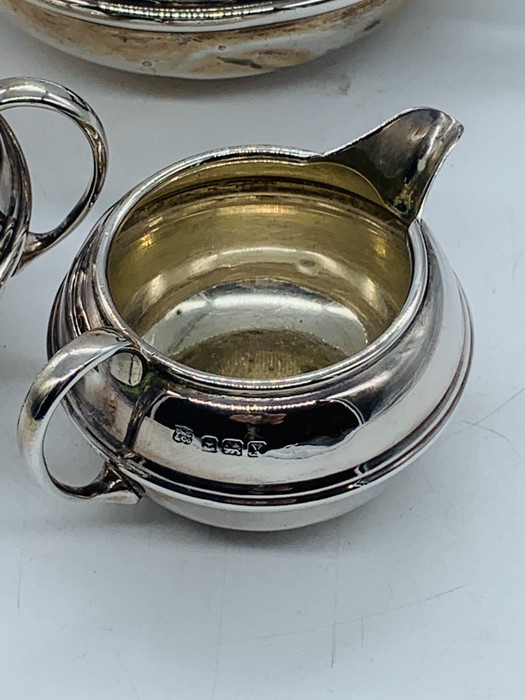A Batchelor silver tea set comprising teapot, sugar bowl and milk jug (464g) - Image 2 of 3