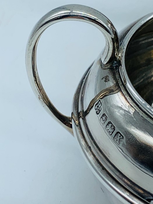 A Batchelor silver tea set comprising teapot, sugar bowl and milk jug (464g) - Image 3 of 3