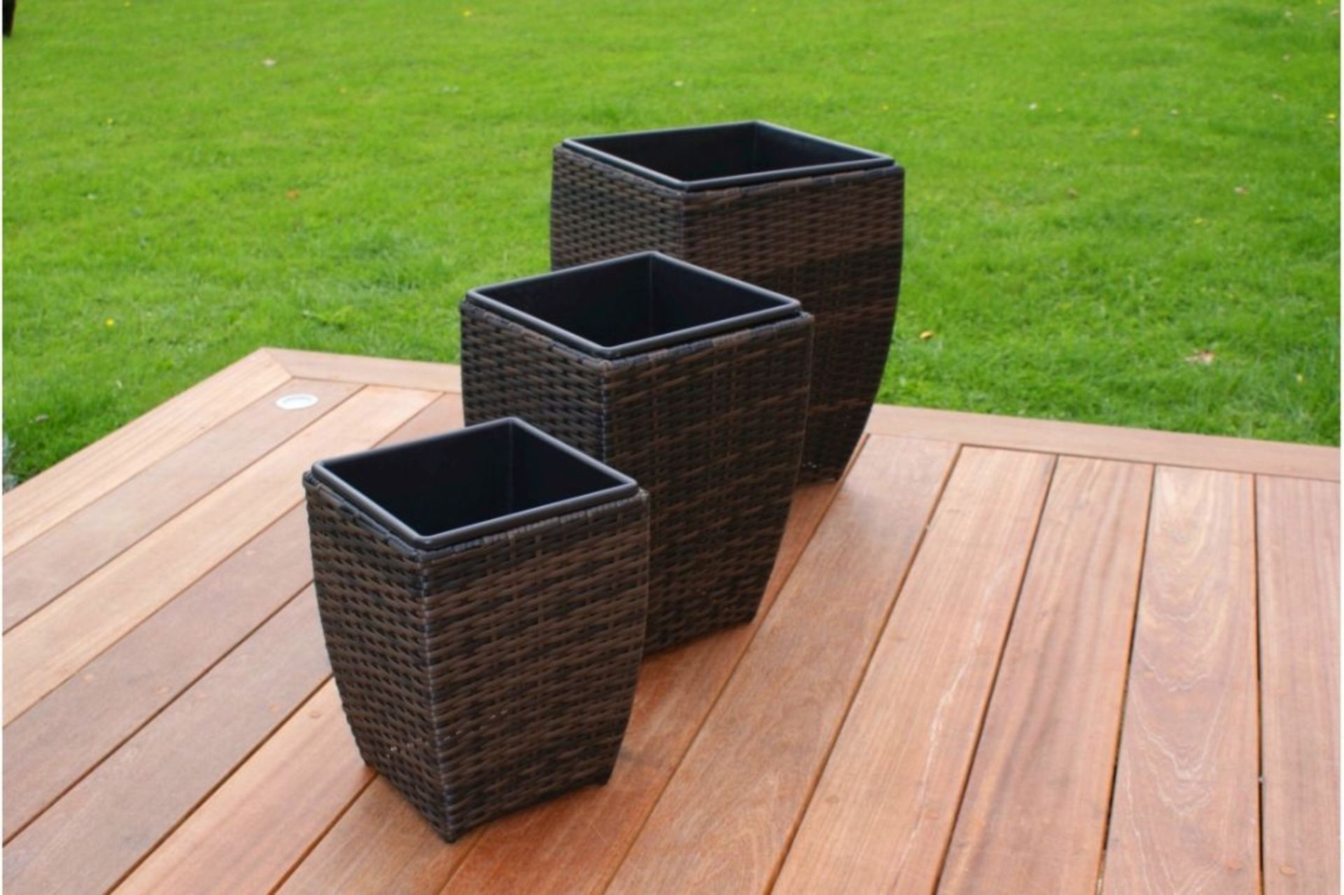 Rattan Planters/Plant Pots Shaped (Brown) *BRAND NEW*