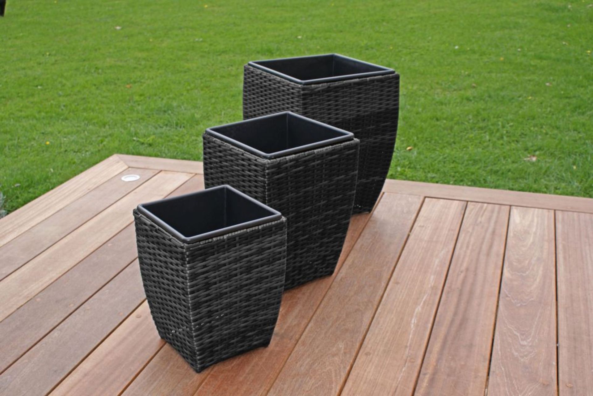 Rattan Shaped Planters/Plant Pots (Grey) *BRAND NEW*