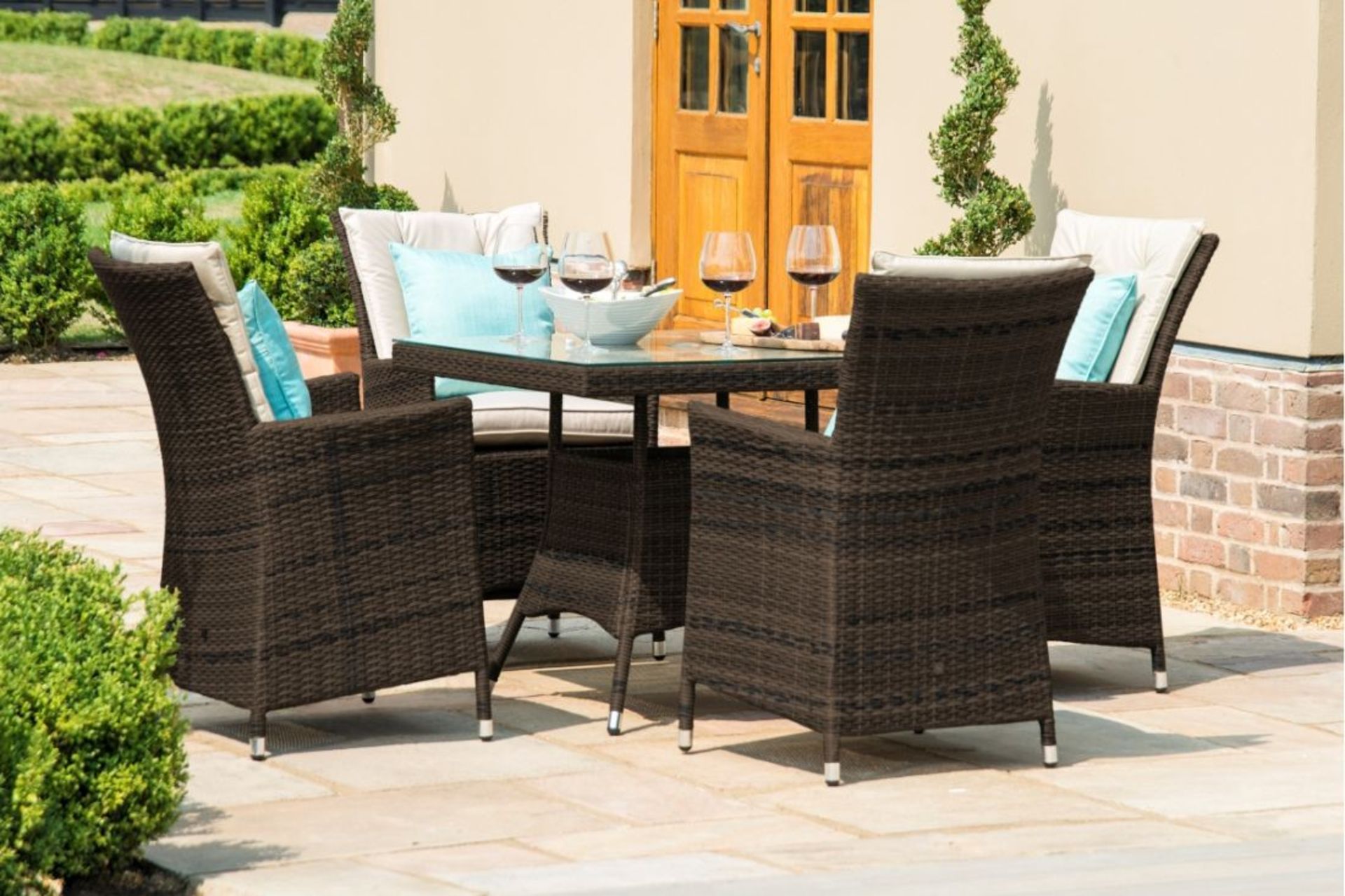 Rattan LA 4 Seat Square Dining Set With Parasol (Brown)*BRAND NEW* - Image 2 of 3